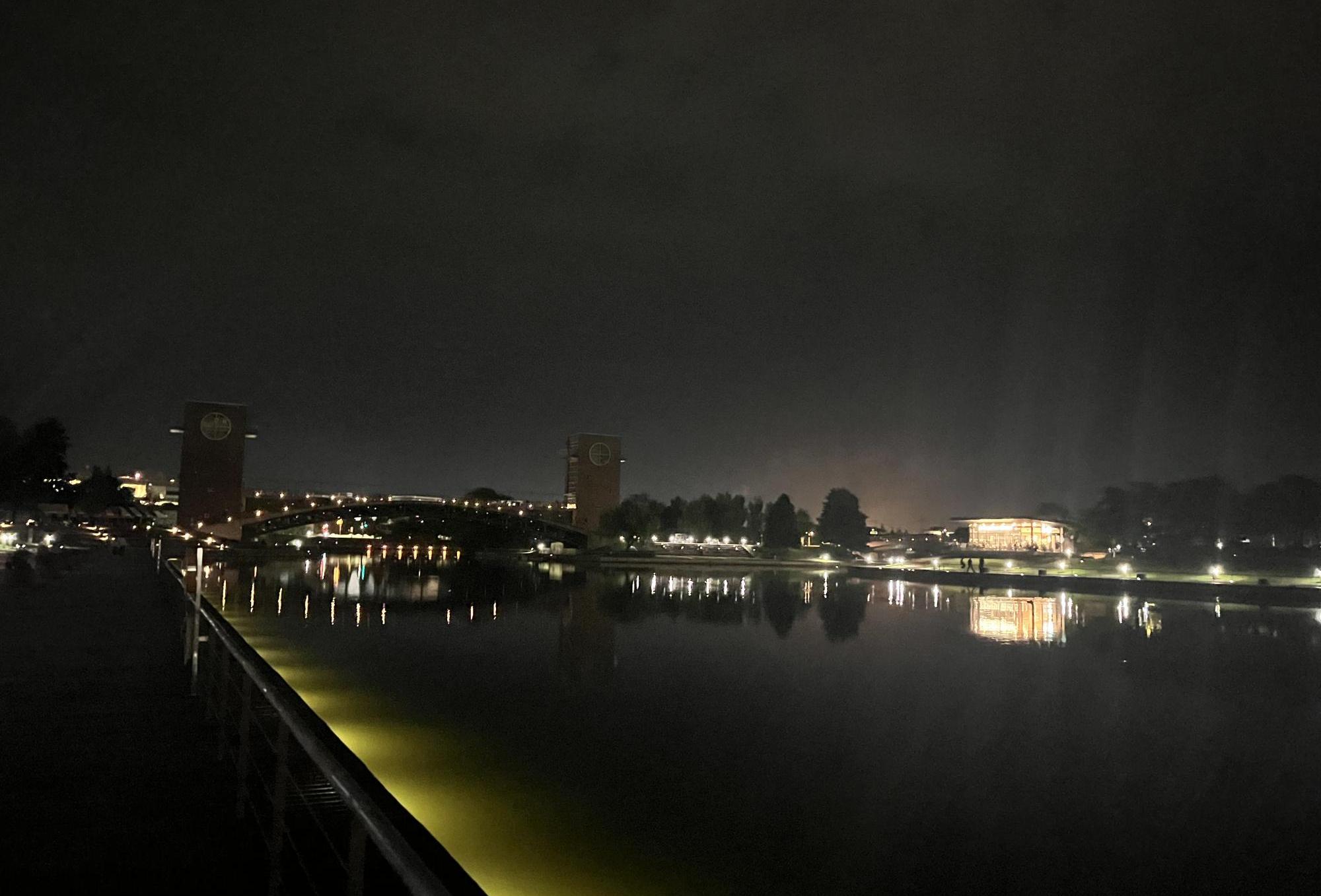 Kansui Park at Night